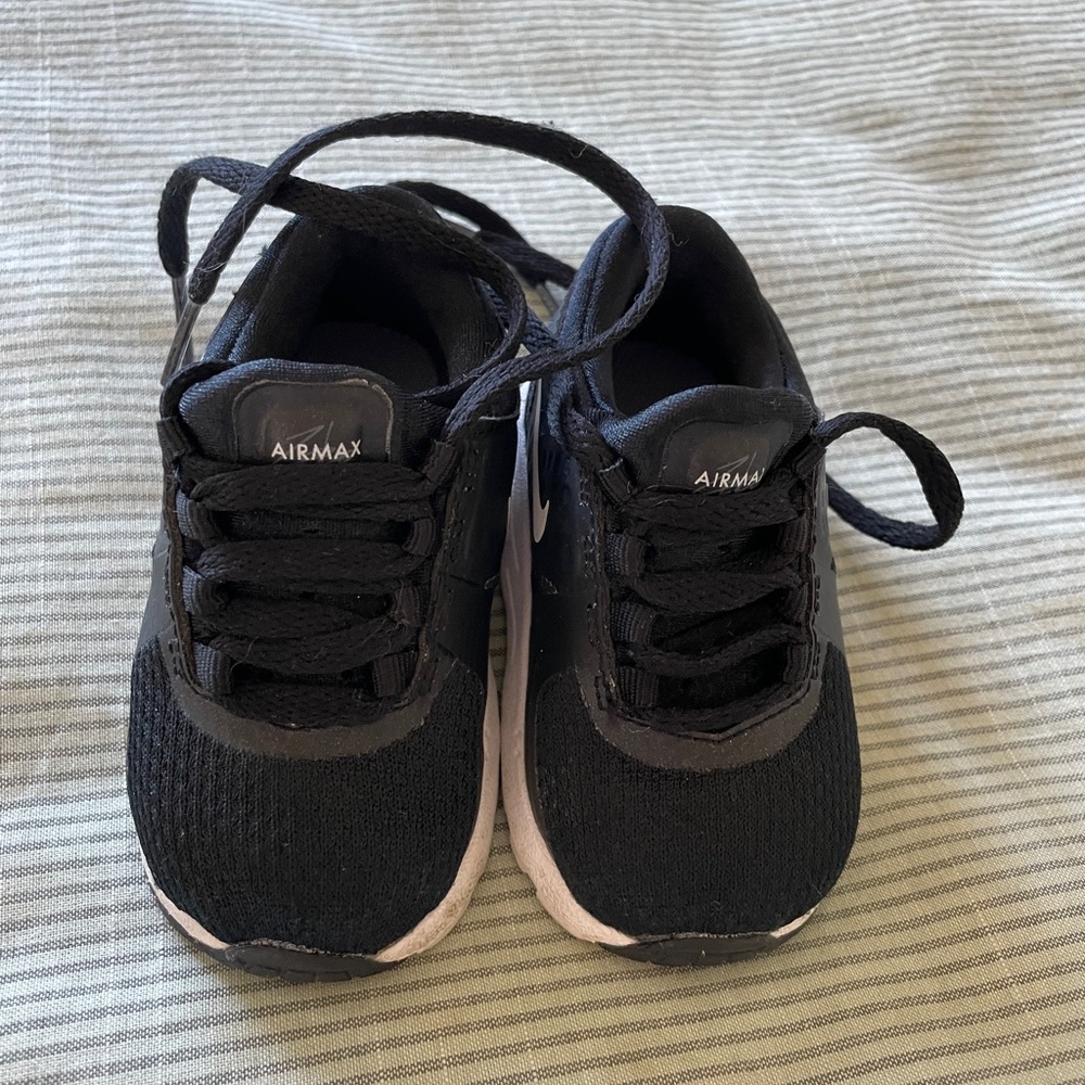 Nike Kid sneakers